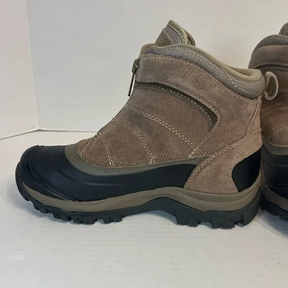 Bass Boulder Waterproof‎ Hiking Snow Boots Size 8